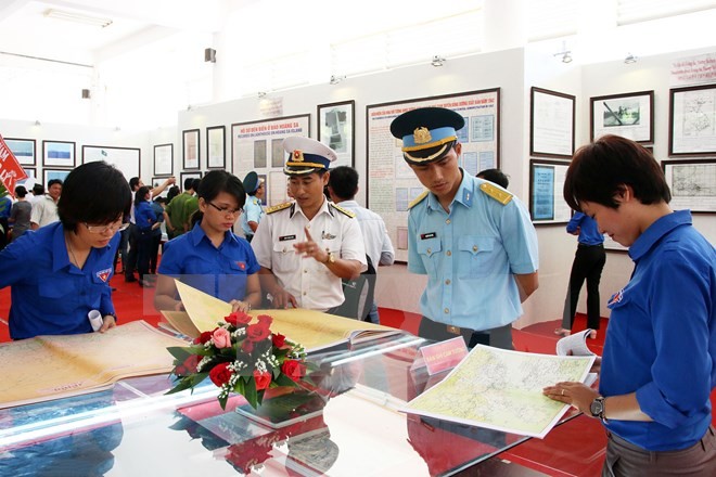 В провинции Куангнам открылась выставка, посвященная островам Хоангша и Чыонгша  - ảnh 1